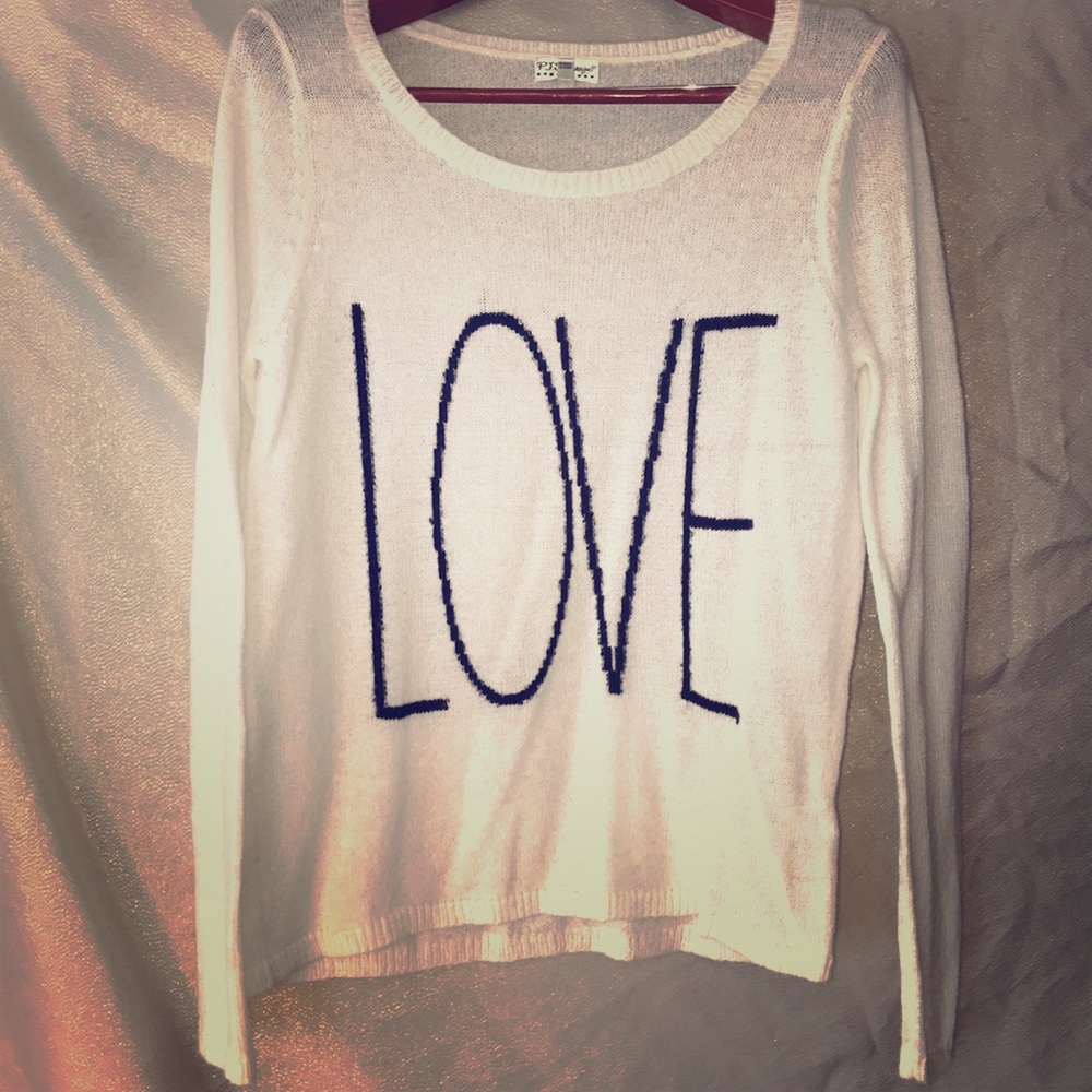 Pullover sweater